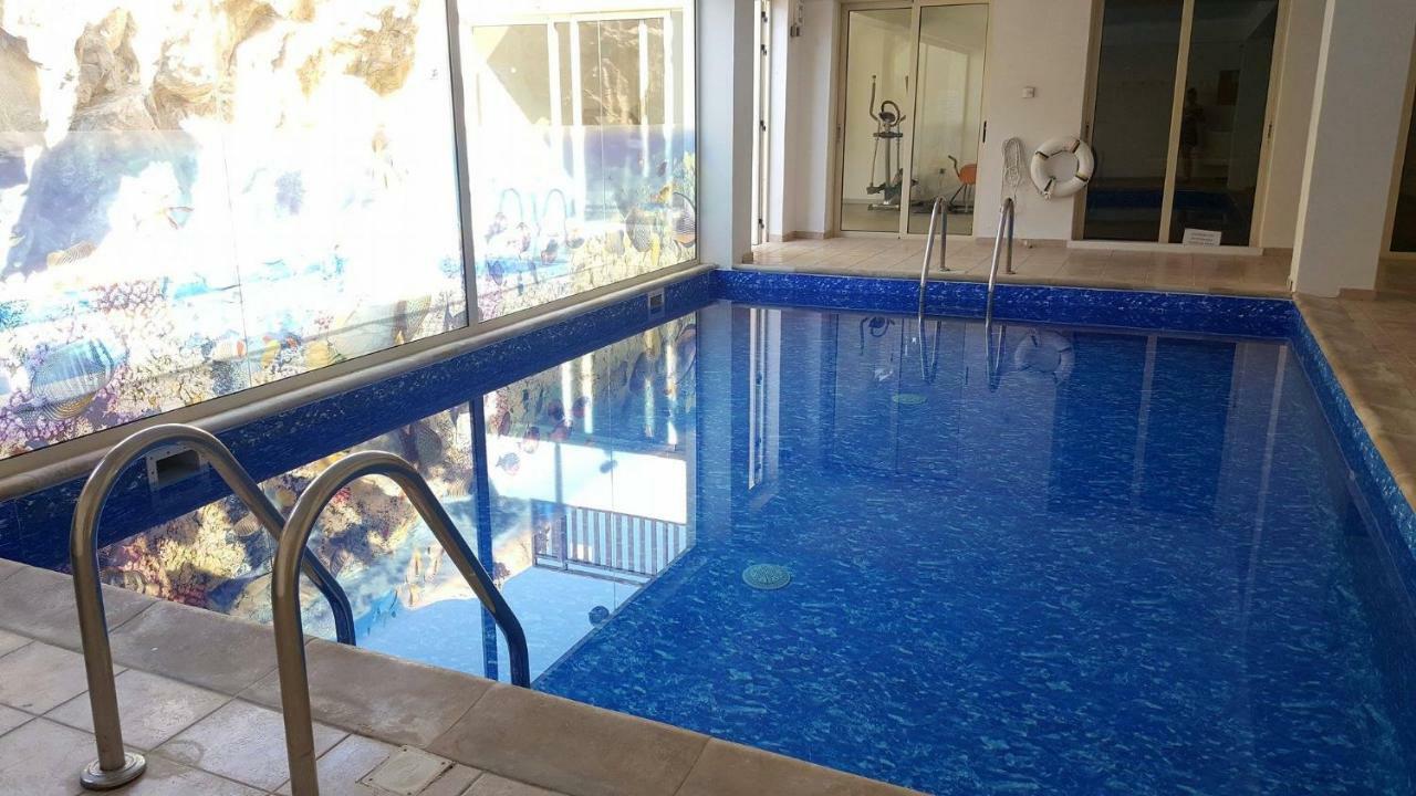 2 Bedroom Poolside Apartment E9 Péjia Kültér fotó